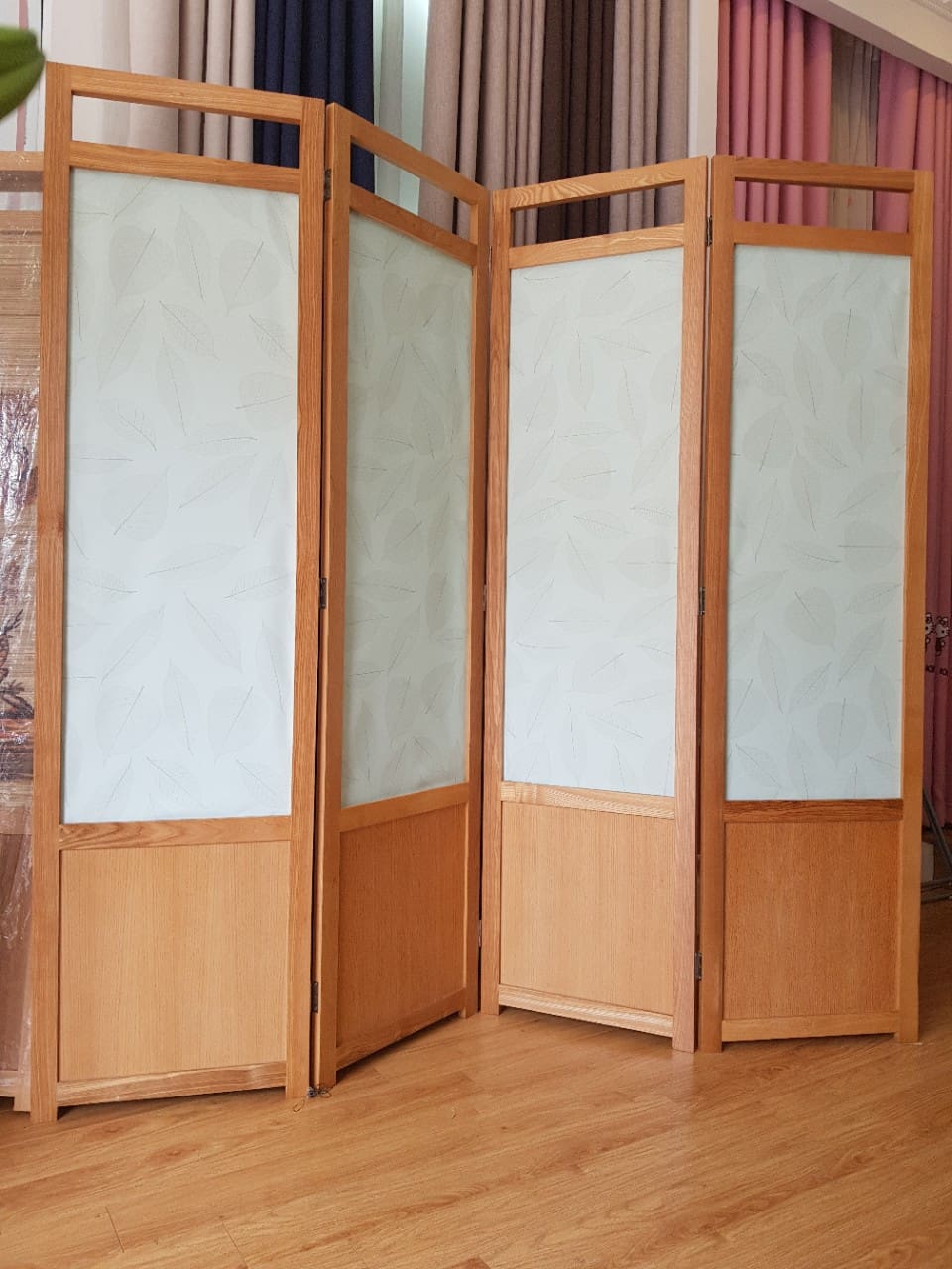 Bình phong khung gỗ