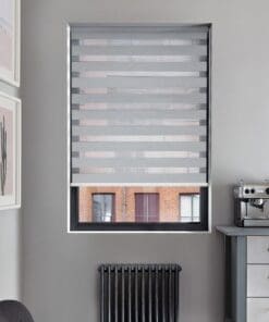 Rem cau vong star blinds Polar blackout 01