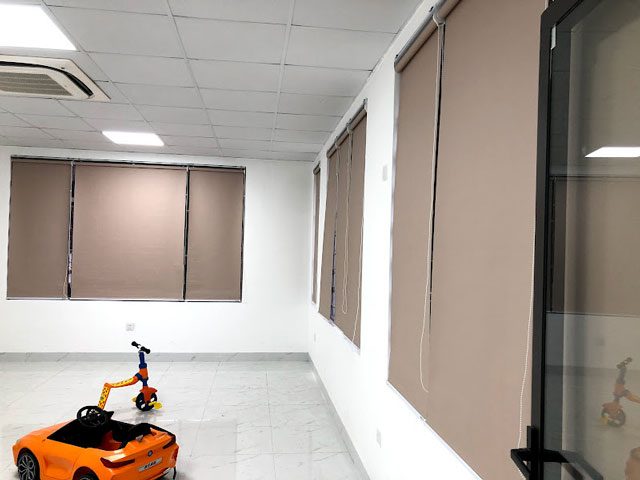 <strong>Rèm Cuốn Bao Nhiêu Tiền 1m2?</strong> Địa Chỉ Bán Rèm Cuốn Uy Tín Giá Rẻ?
